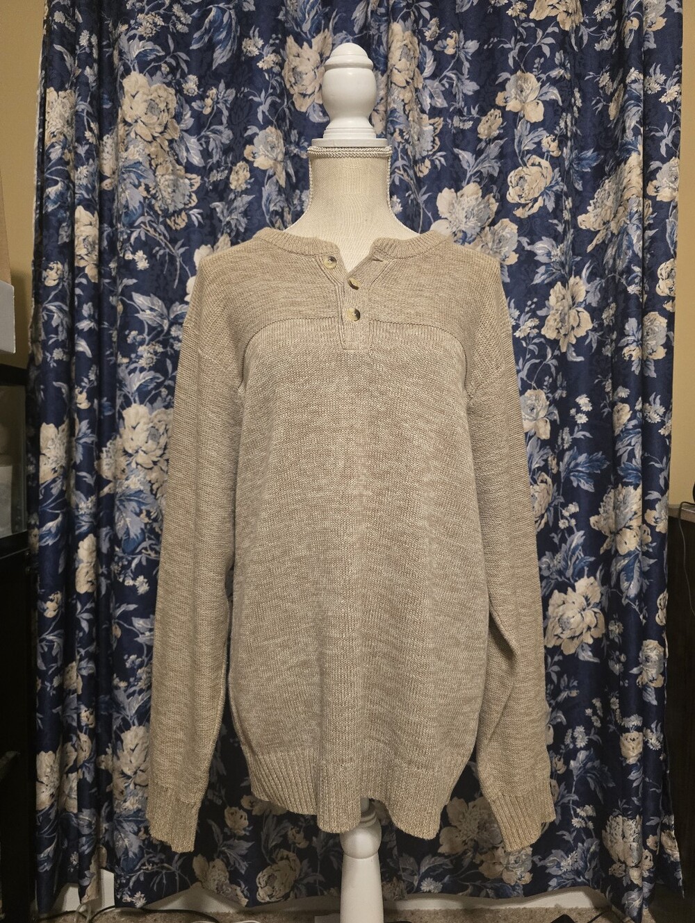 Oscar de la Renta Beige Crewneck Henley Sweater